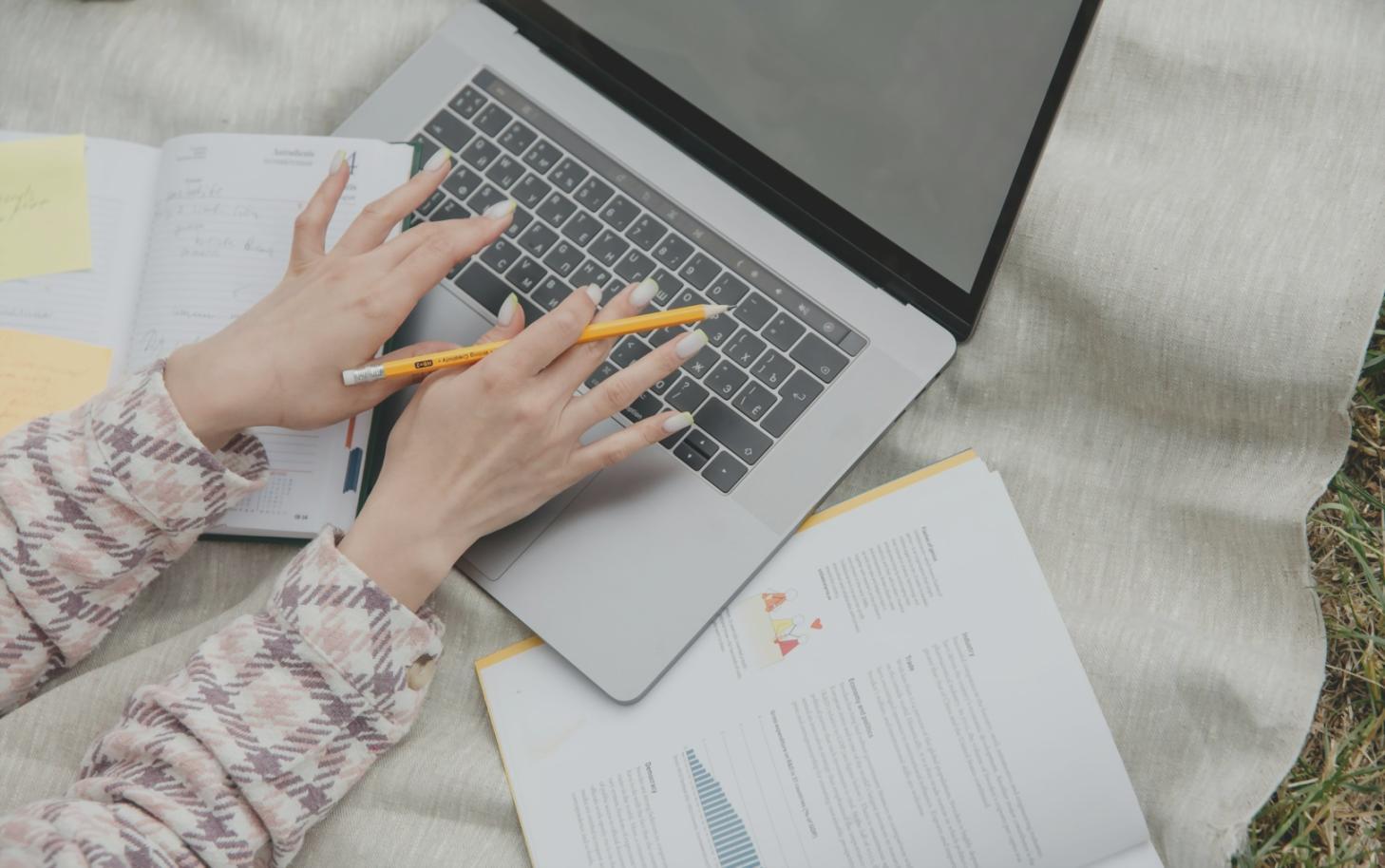 Professionelle Nagelbehandlung im dorvexilune Studio