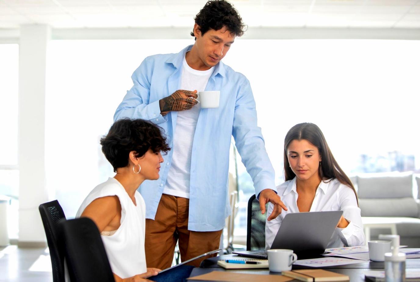 Detailaufnahme einer professionellen Nagelbehandlung